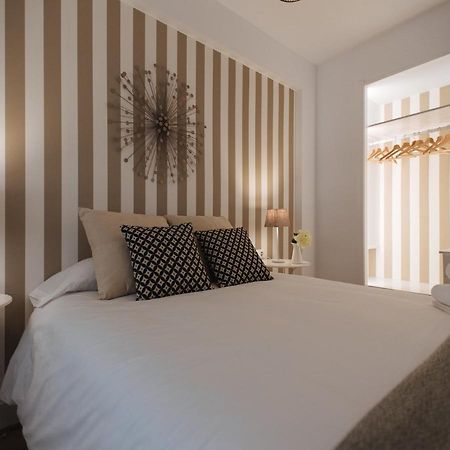 Azahares Suite Apartment Sevilla Bagian luar foto