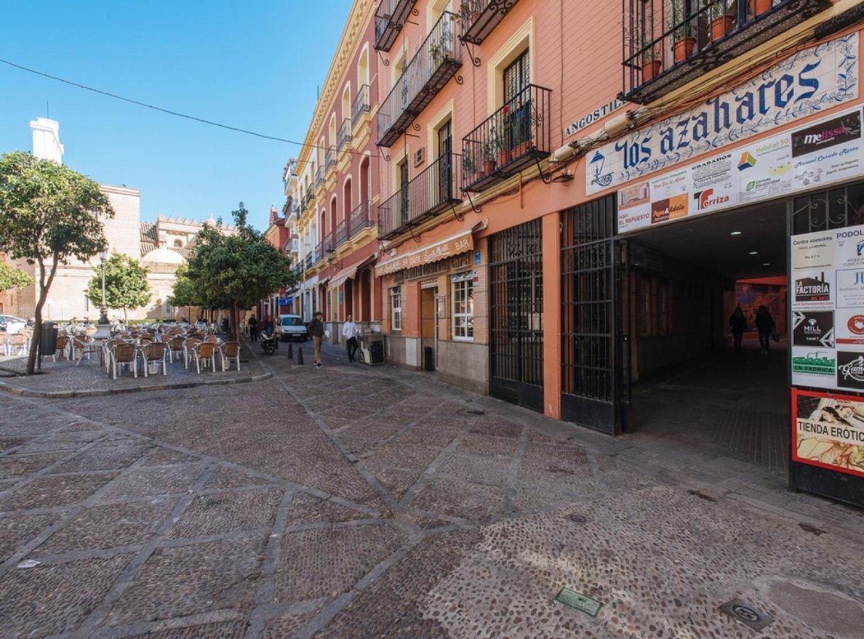 Azahares Suite Apartment Sevilla Bagian luar foto