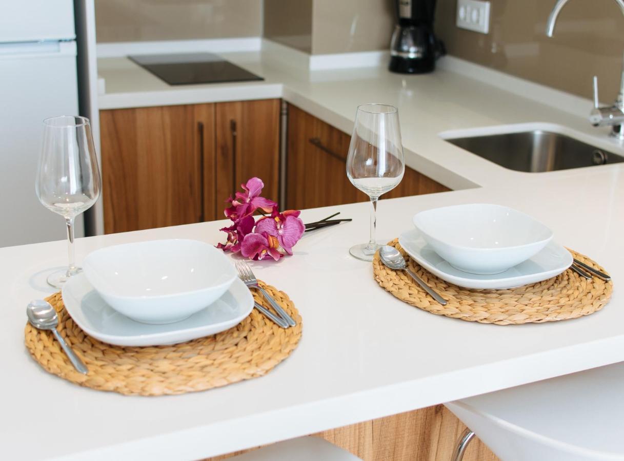 Azahares Suite Apartment Sevilla Bagian luar foto