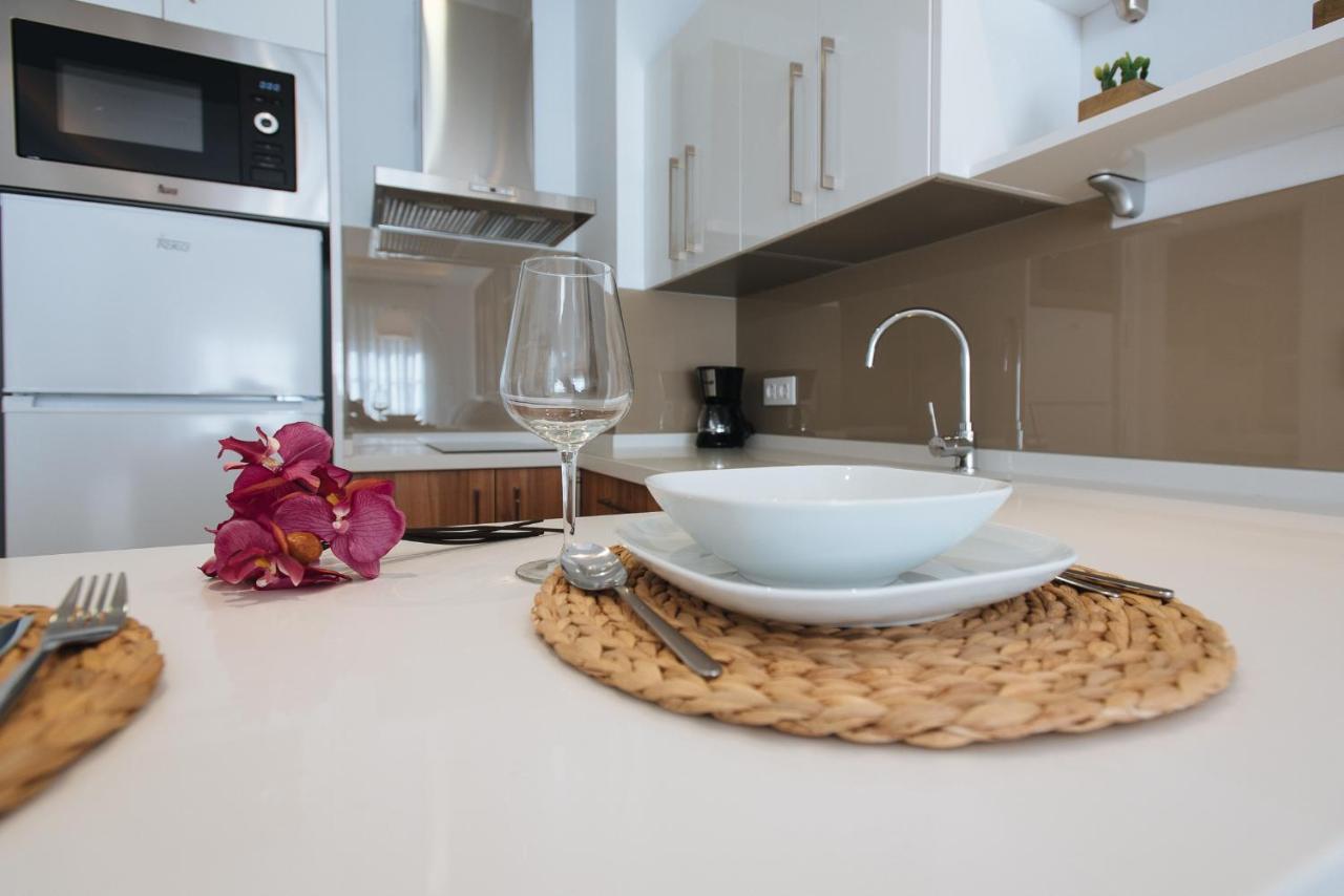 Azahares Suite Apartment Sevilla Bagian luar foto